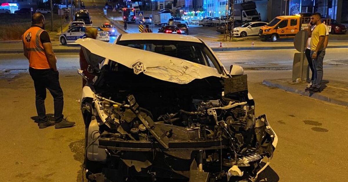 Ankara’da yolcu minibüsü ile otomobil çarpıştı: 4 yaralı