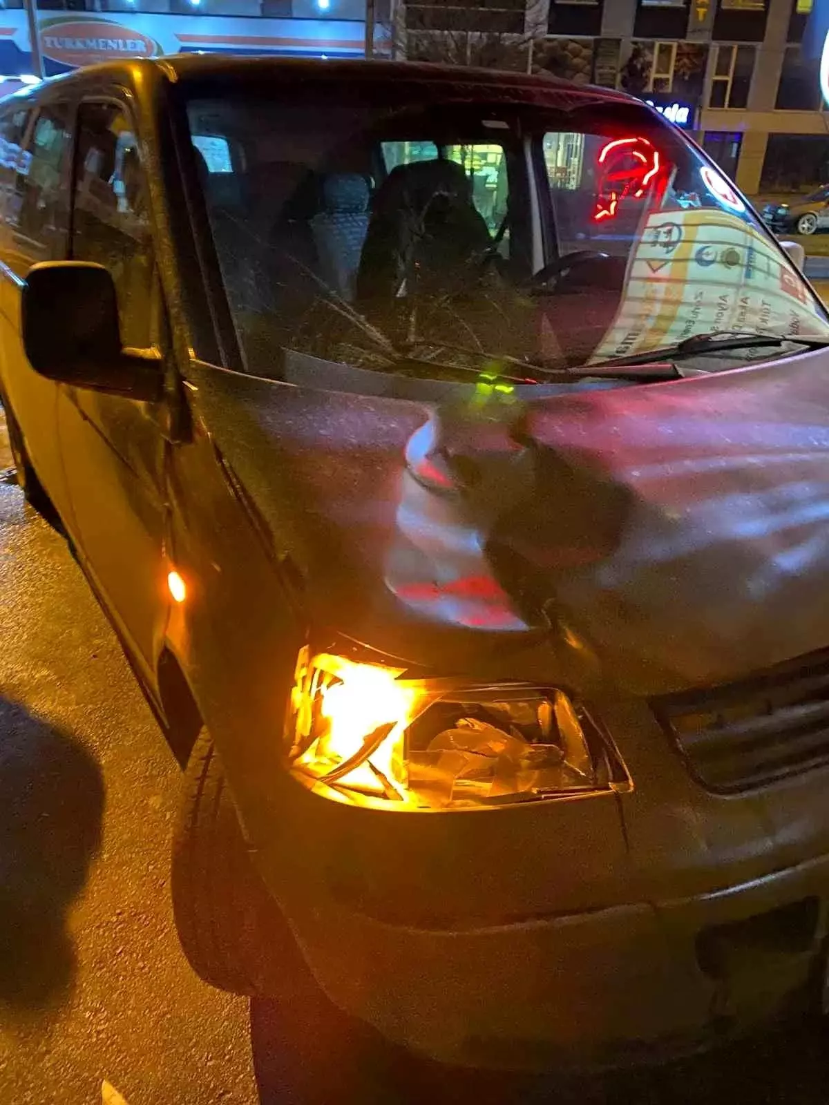 Afyonkarahisar’da Minibüs Kazası: 1 Ölü