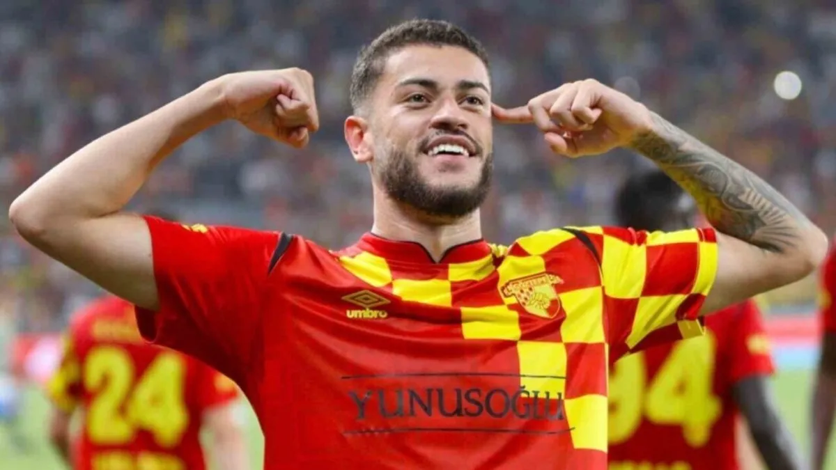 Göztepeli Romulo, 3 büyükleri avladı