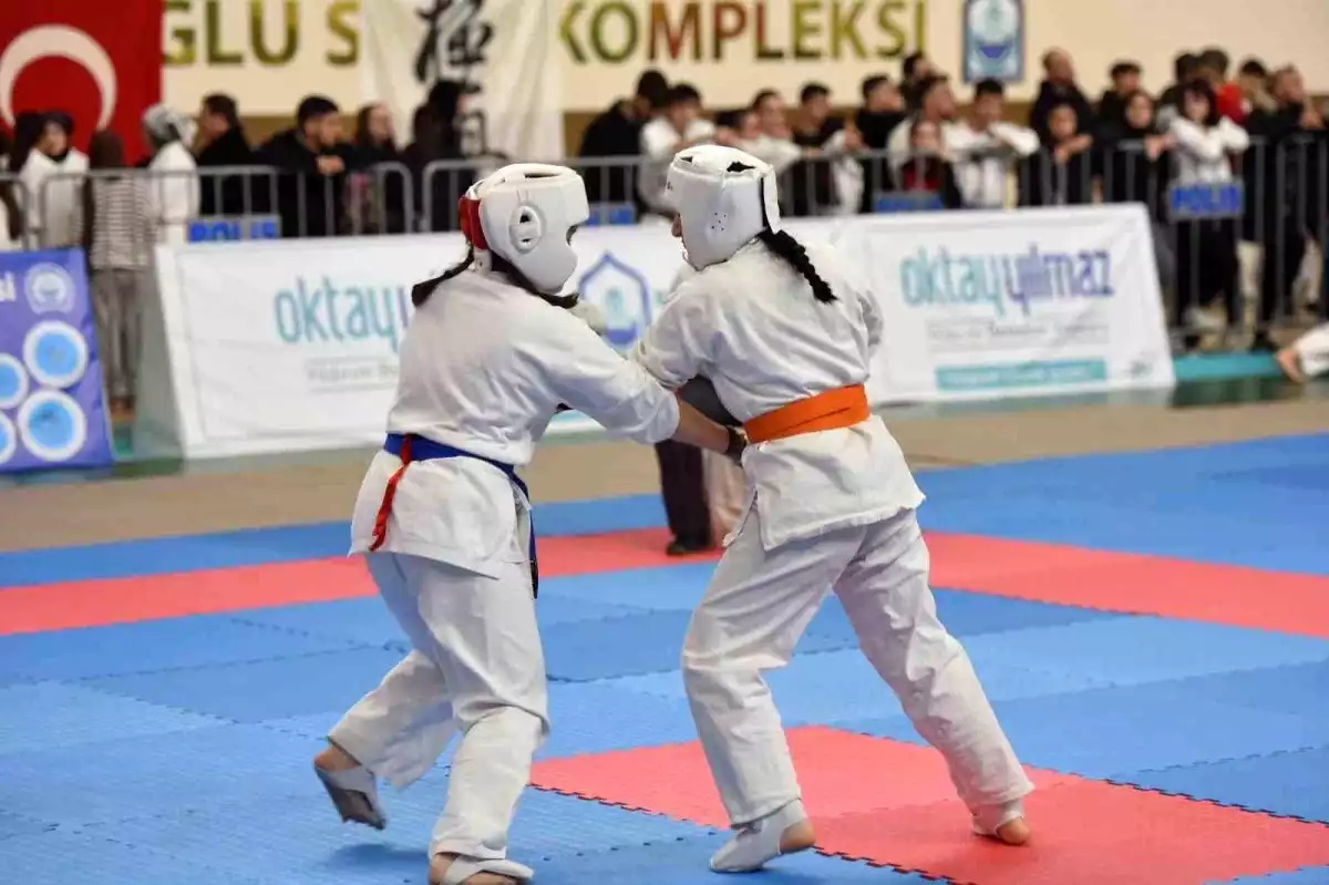 Yıldırım Belediyespor 11. Kyokushin Karate Türkiye Şampiyonası’nda 59 Madalya Kazandı