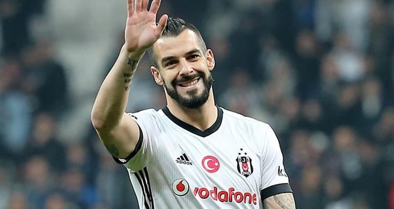 Negredo futbola veda etti