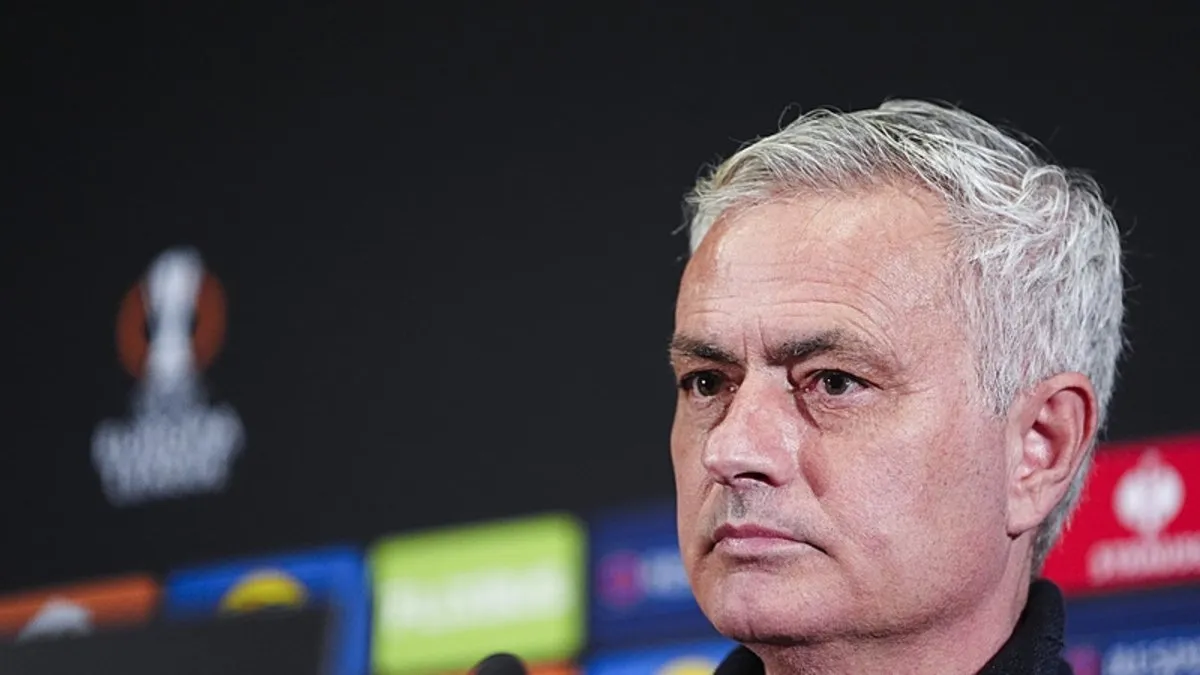Son dakika haberi: Jose Mourinho’dan uzun süren soruya tepki! “Benimle bir öğlen yemeği yemek isterseniz…”