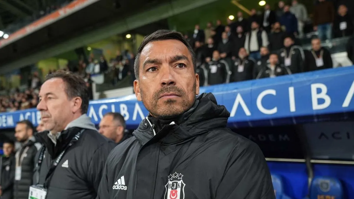 Van Bronckhorst’tan dikkat çeken Rangers paylaşımı!